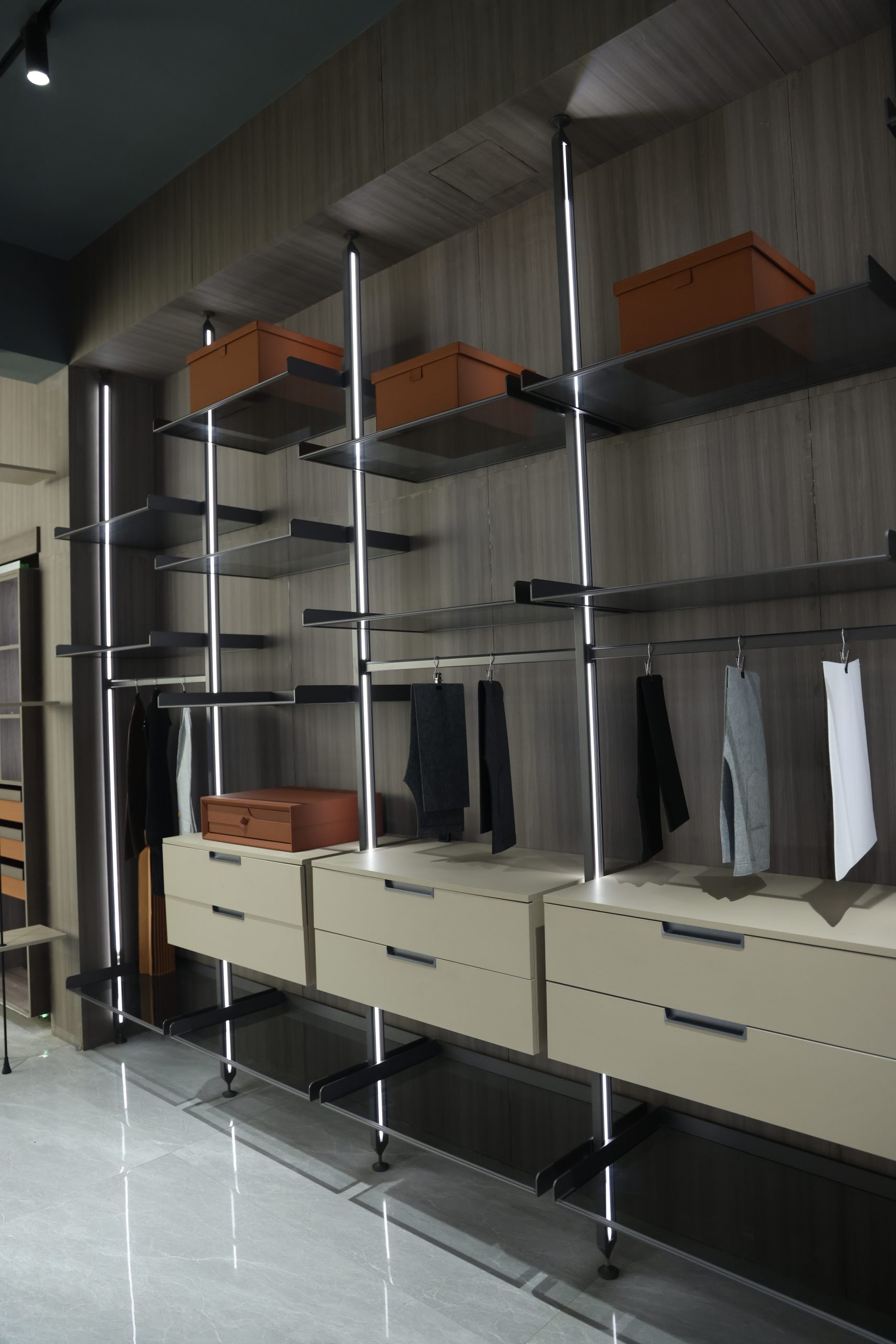 Aluminium LED Shelves Series