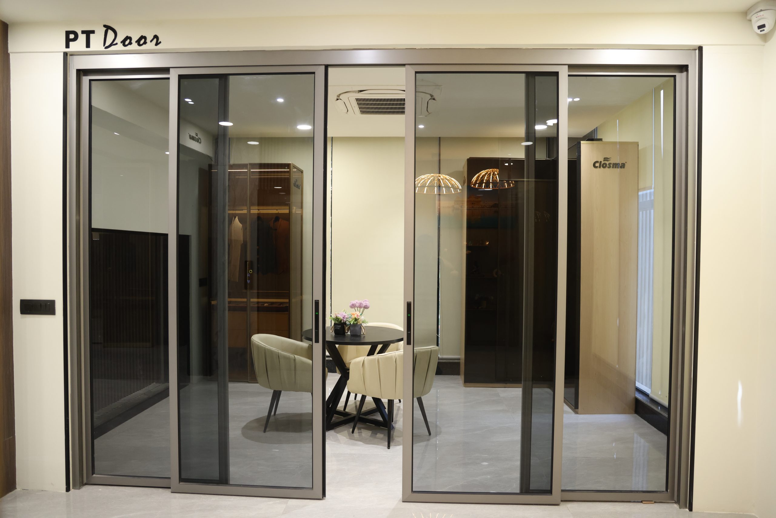 PT Door System 2+2