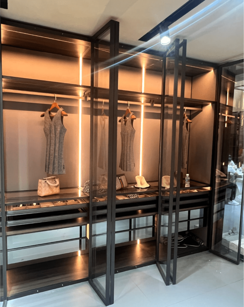Glass Shelf System – NOVA